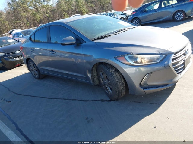 Salvage Hyundai ELANTRA Image