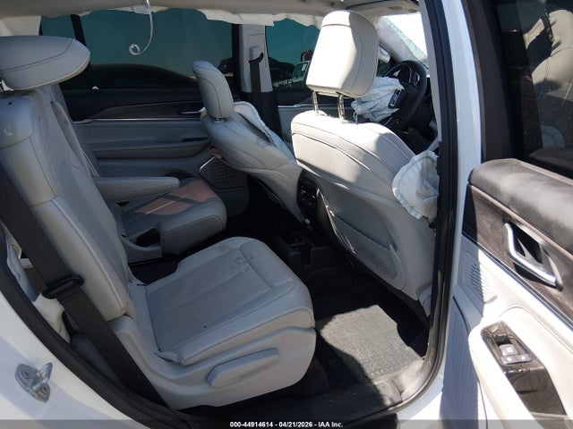 Jeep Grand Cherokee Overland 4x2