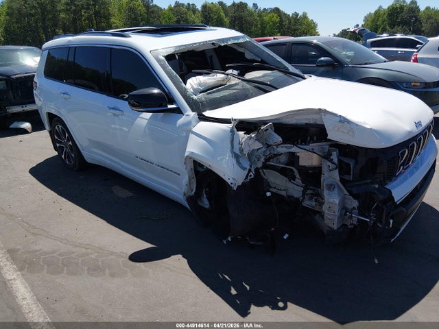 Salvage Jeep Grand Cherokee Image