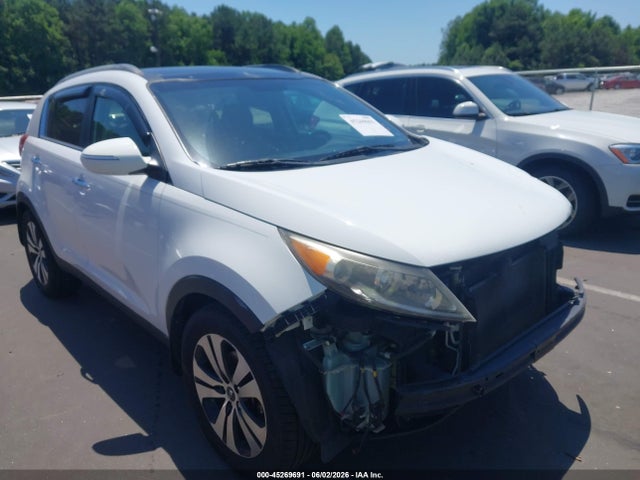 Salvage Kia Sportage Image