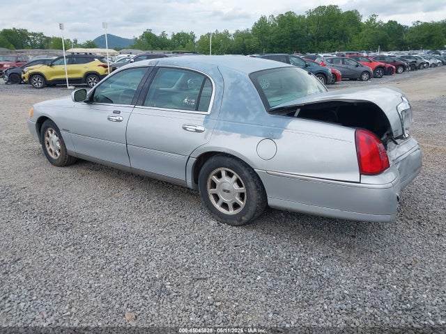 Lincoln Towncar Signature