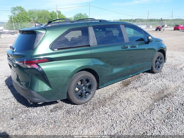 Toyota Sienna Woodland Edition