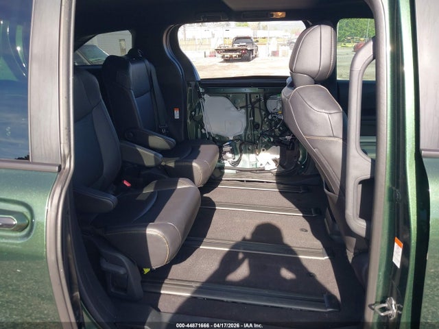 Toyota Sienna Woodland Edition