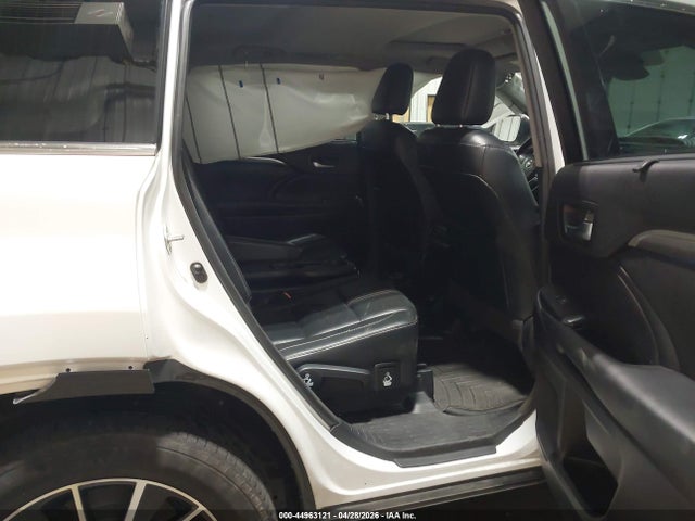 Toyota Highlander Se