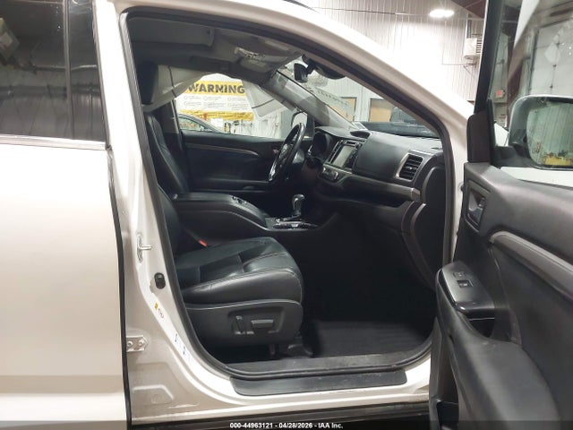 Toyota Highlander Se