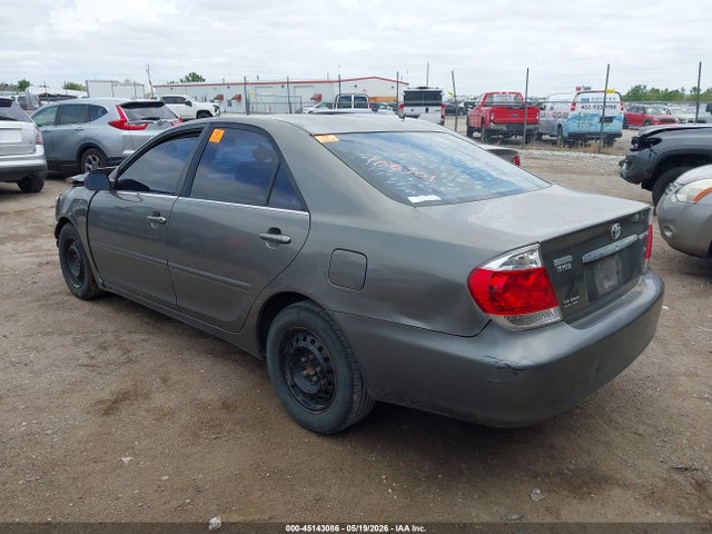 Toyota Camry Le