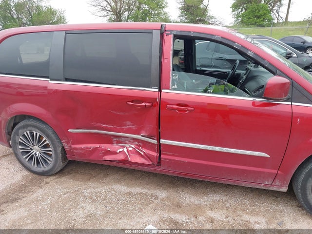 Chrysler Town & Country S