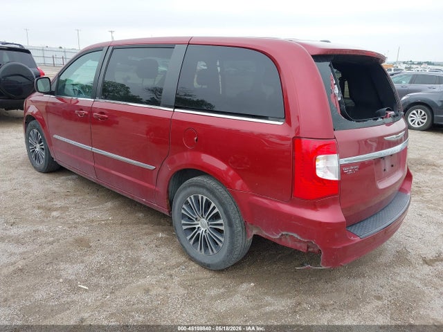 Chrysler Town & Country S