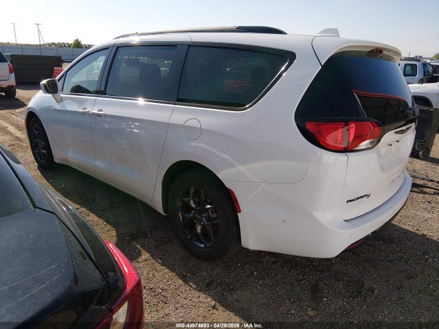 Chrysler Pacifica Touring L Plus
