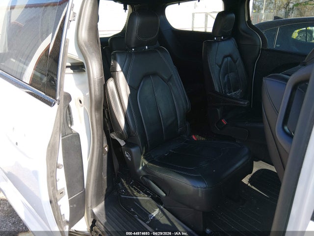 Chrysler Pacifica Touring L Plus