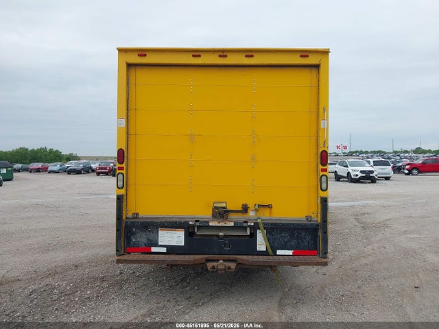 General Motors Savana Cutaway Work Van