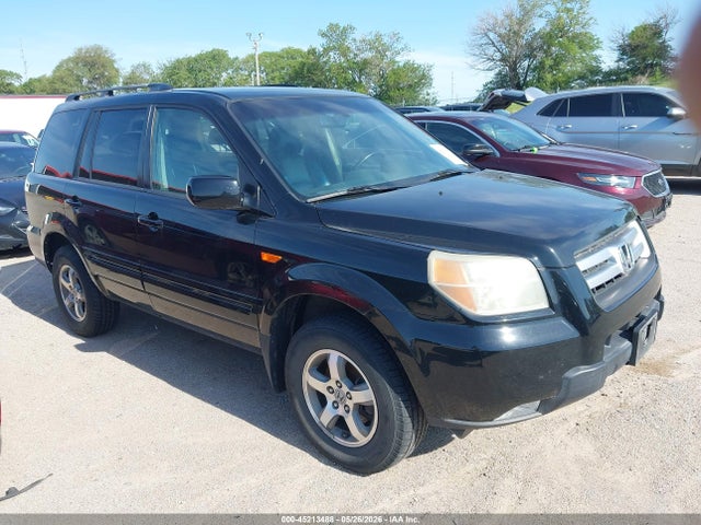 Salvage Honda Pilot Image