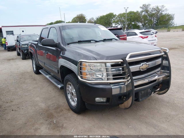Salvage Chevrolet Silverado 1500 Image
