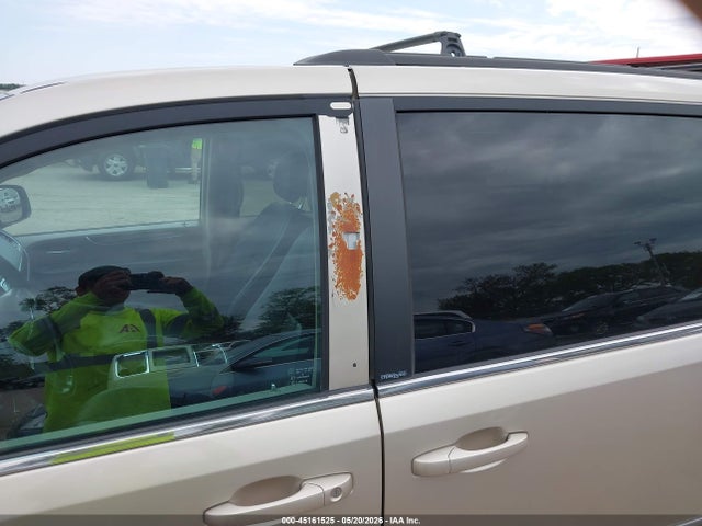 Chrysler Town & Country Touring