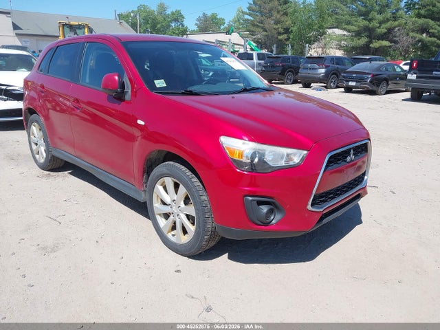 Salvage Mitsubishi Outlander Image