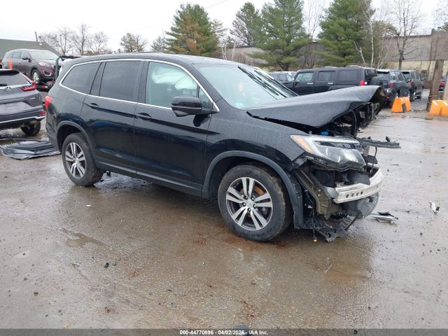 Salvage Honda Pilot Image