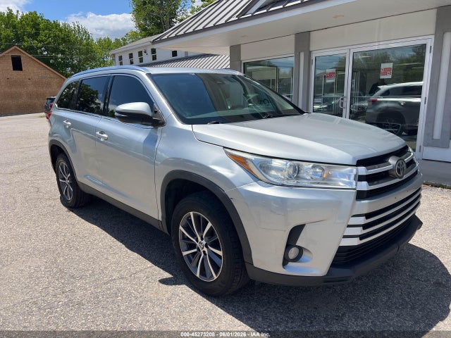 2019 Toyota Highlander 5TDKZRFH8KS******