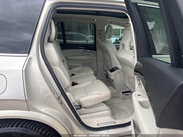 Volvo XC90 T6 Momentum
