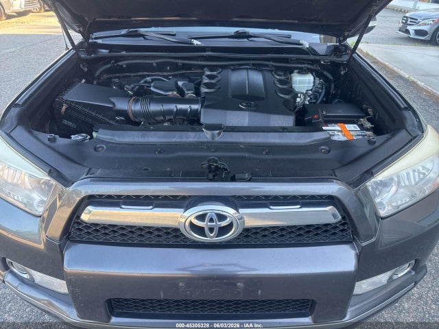 Toyota 4Runner Limited V6