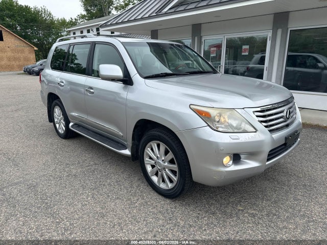 Salvage Lexus LX 570 Image