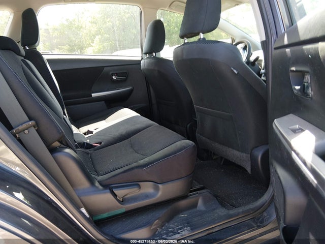 Toyota Prius v Three