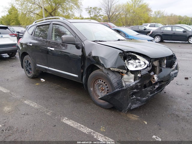 Salvage Nissan Rogue Image