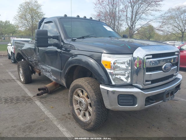 Salvage Ford F-350 Image