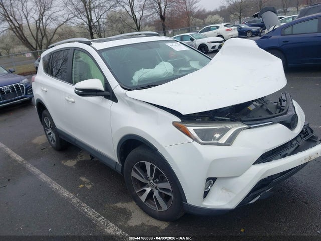 Salvage Toyota RAV4 Image
