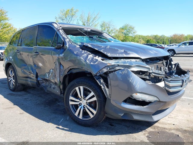 Salvage Honda Pilot Image