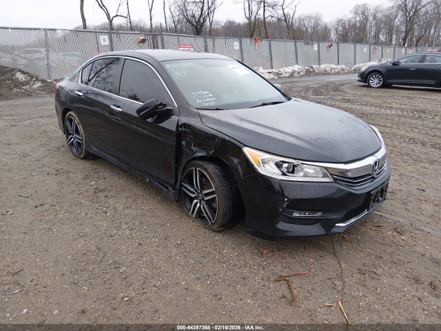 Salvage Honda Accord Image