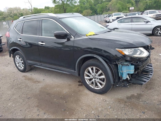 Salvage Nissan Rogue Image