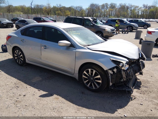 Salvage Nissan Altima Image