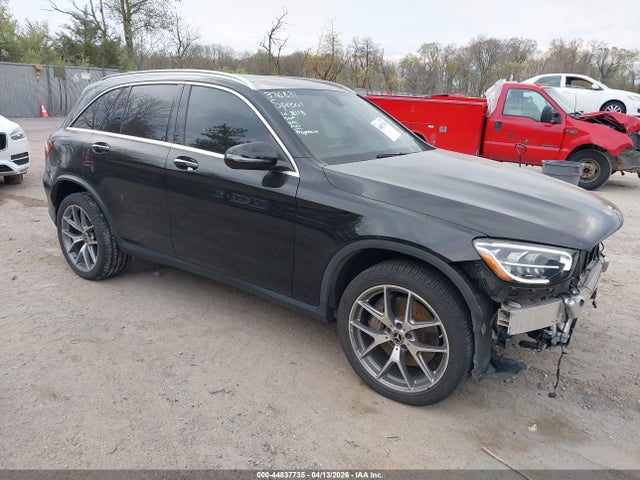 Salvage Mercedes-Benz GLC Image