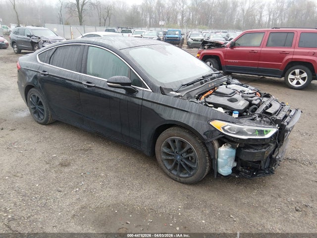 Salvage Ford Fusion Image