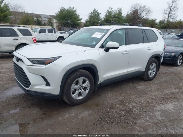 Toyota Grand Highlander Le