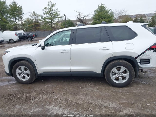 Toyota Grand Highlander Le