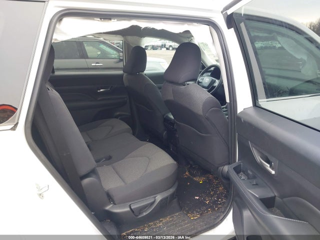 Toyota Grand Highlander Le