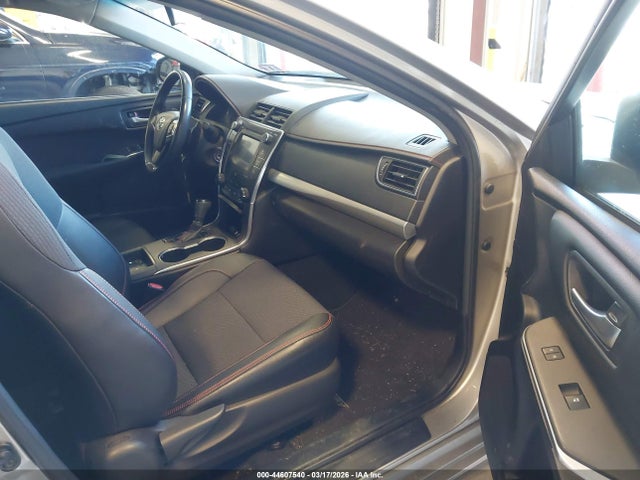 Toyota Camry Se