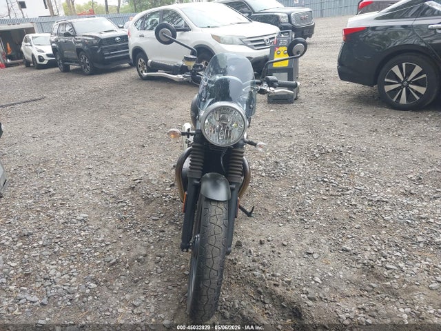 Triumph Street Twin