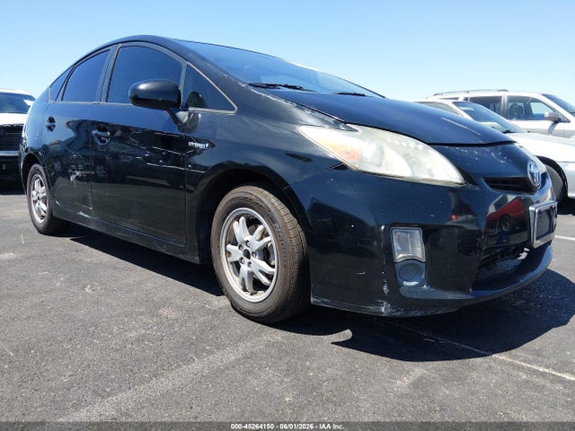 Salvage Toyota Prius Image