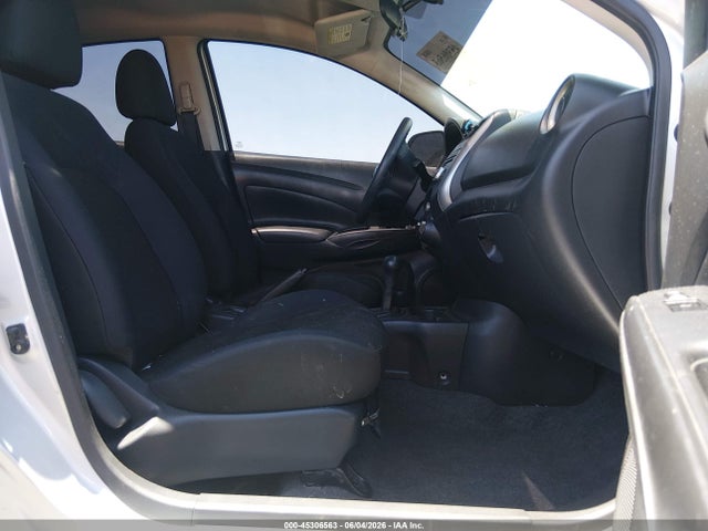 Nissan Versa 1.6 Sv