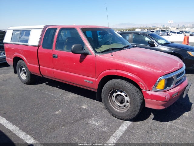 Salvage Chevrolet S Truck Image
