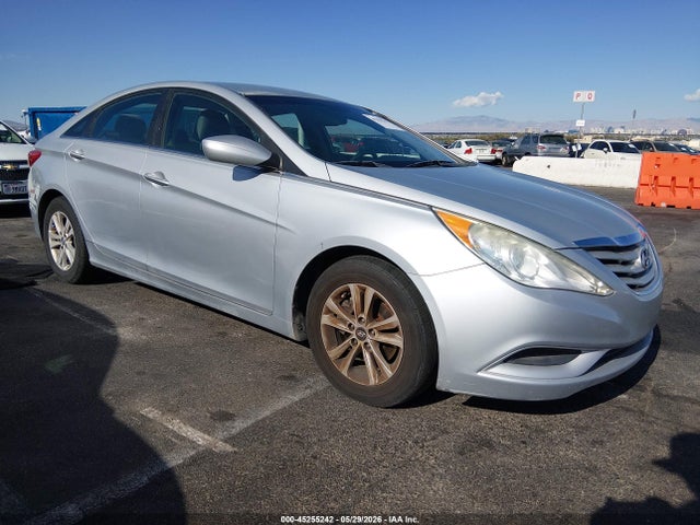 Salvage Hyundai SONATA Image
