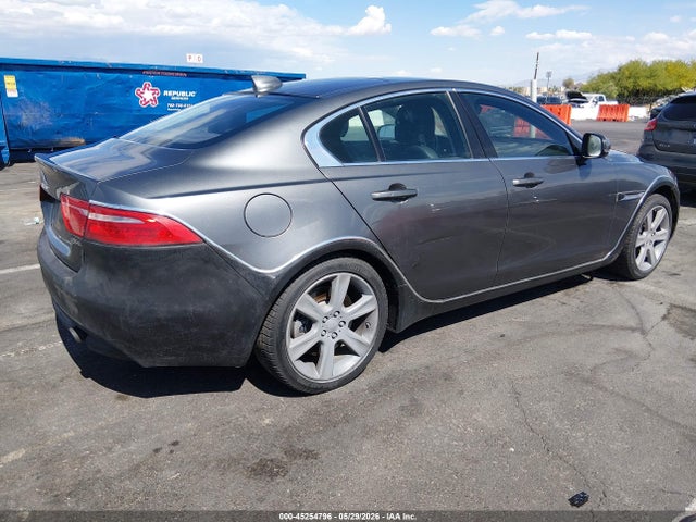 Jaguar XE 25t Prestige