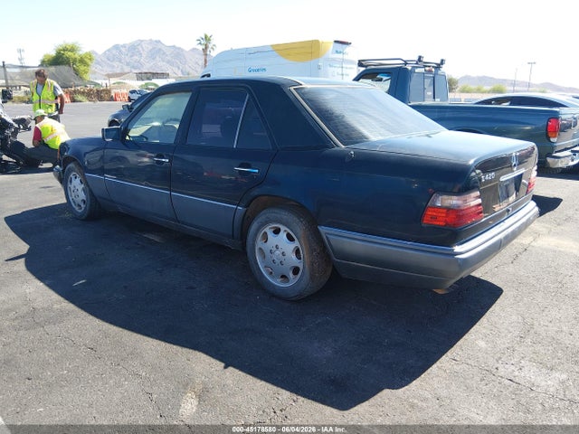 Mercedes-Benz E-Class 420