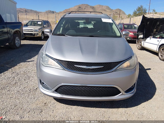Chrysler Pacifica Touring L