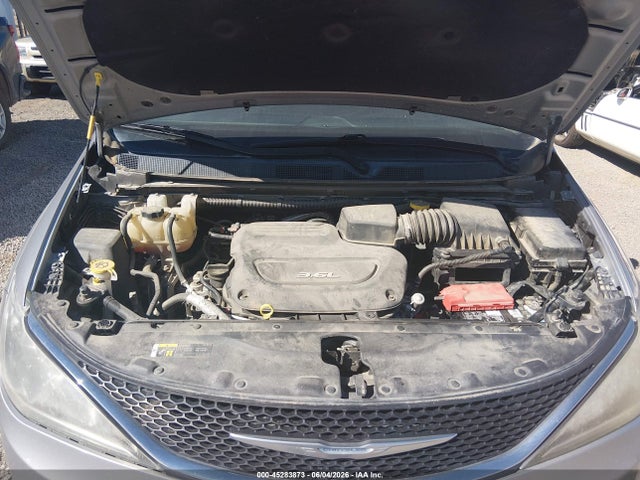 Chrysler Pacifica Touring L