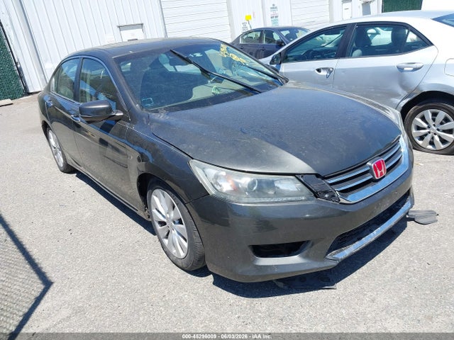 Salvage Honda Accord Image