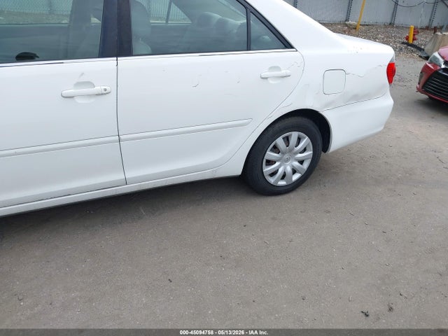 Toyota Camry Le