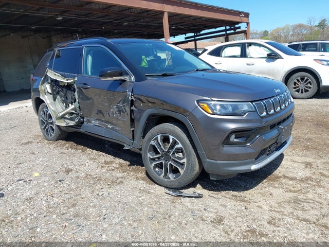 Salvage Jeep Compass Image